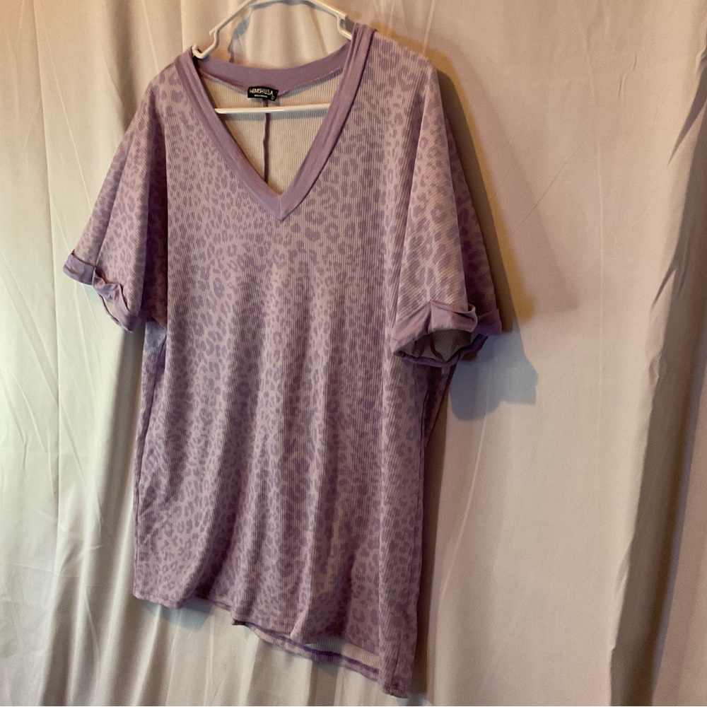 Heimish Women’s Short Sleeve V-Neck Lilac Leopard Print Size Large - Picture 9 of 14